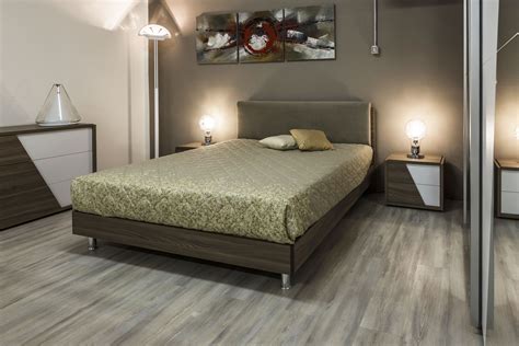 Le camere da letto moderne design sono l'ambiente della casa in cui di solito collochiamo il guardaroba. Camere da letto moderne Imola | Ronchi Arredamenti