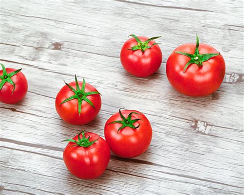 Fresh Italian Tomatoes 2ea