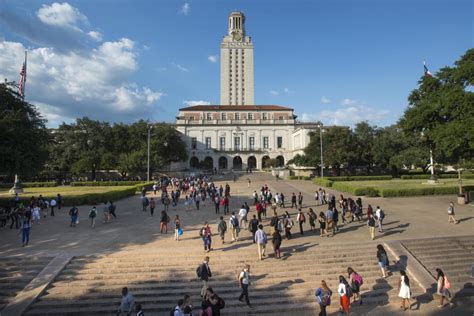 How Big Is University Of Texas At Austin University Poin