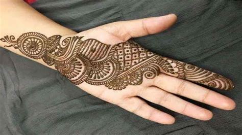 Here Are Simple Appealing Mehendi Patterns And Designs To Flaunt On