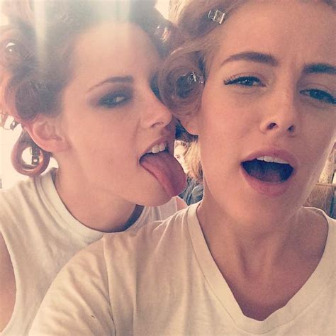 Dani On Twitter Riley Keough And Kristen Stewart Yeah These Pictures