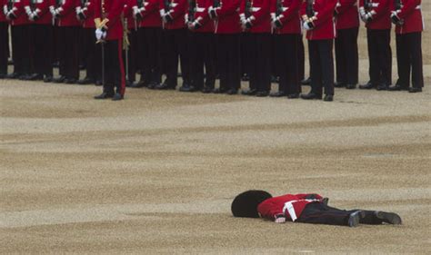 Queen S 90th Birthday Guard Faints At Trooping Of The Colour Royal