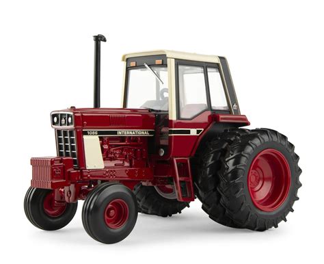 132 International Harvester 1086 Wide Front Tractor W Cab And Duals