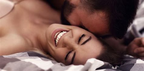 4 gjëra të cilat meshkujt nuk duan që femrat t i bëjnë në shtrat