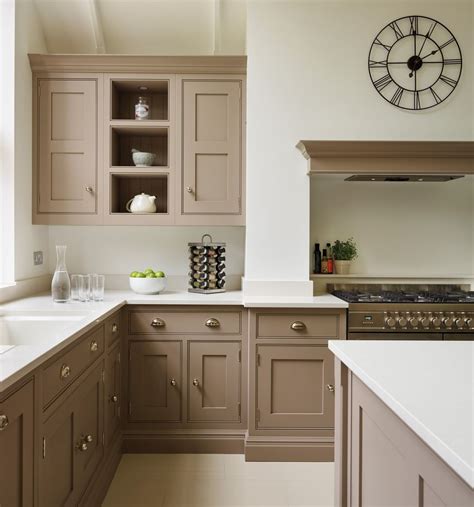 Because of its versatility, cream kitchen cabinets can be used in just about any style home. Pin on Kitchen