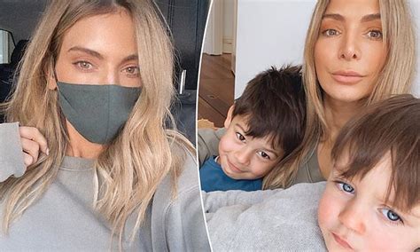 Former Afl Wag Nadia Bartel Shares A Sweet Selfie With Her Two Sons In