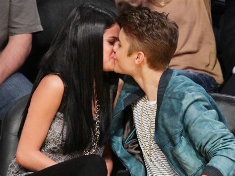 Selena Gomez And Justin Bieber Were Kissing At His Hockey Game