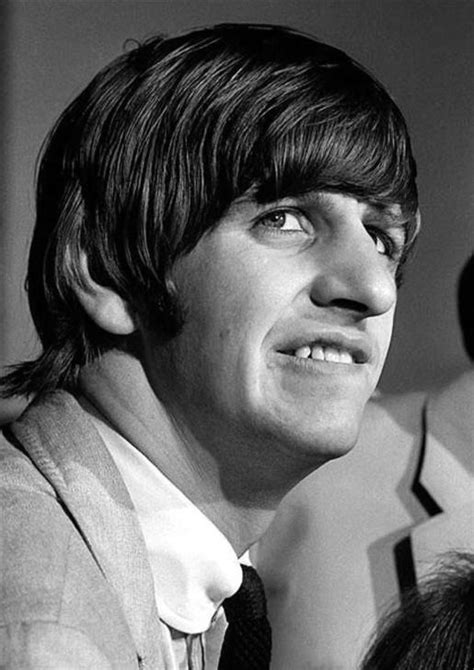 The beatles drummer challenged the ring o trademark, saying it's too similar to his name and might cause confusion. Classify Richard Starkey (Ringo Starr)