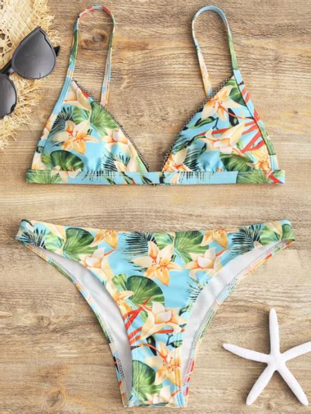 Go For A Unique Look Wearing This Bikini Set It Features An Allover Floral Print For Added