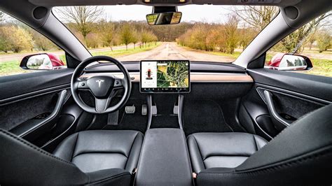 Tesla model 3 interior and comfort. Tesla Model 3 - TopGear
