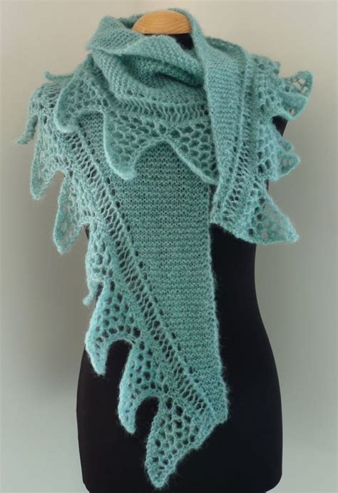 Medium weight means dk, or worsted, or even aran! Knitting pattern for Shark Tooth Crescent Shawl #ad ...