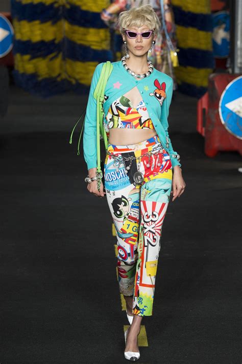 Moschino Spring 2016 Ready To Wear Fashion Show Inspiration In 2019
