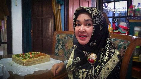 Mama lita channel 23.694 views5 months ago. Wadai Ipau Sederhana / Cara Cepat Memasak Ipau Khas Banjar ...