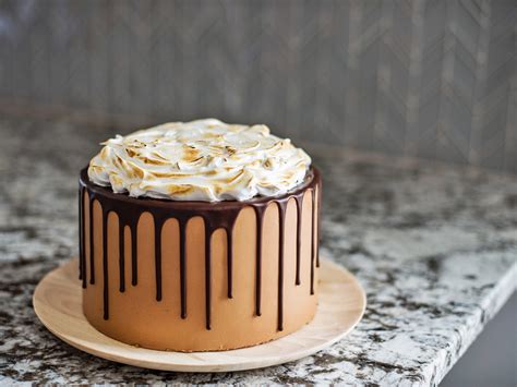 Taking Smores To A Whole New Level With This Ultimate Smores Cake