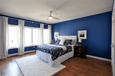 The master bedroom should have a color scheme chic yet cozy, navy is one of the best blue paint color choices for any bedroom. 21 Bedroom Paint Ideas With Different Colors - Interior ...