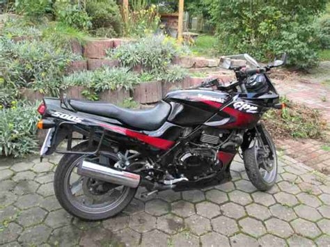 The 2007 kawasaki gpz 500s is a first candidate for a first big bike and one with the performance and handling to tempt you to hold on to it after rivals have lost their appeal. Top gepflegte Kawasaki GPZ 500 S - Bestes Angebot von ...