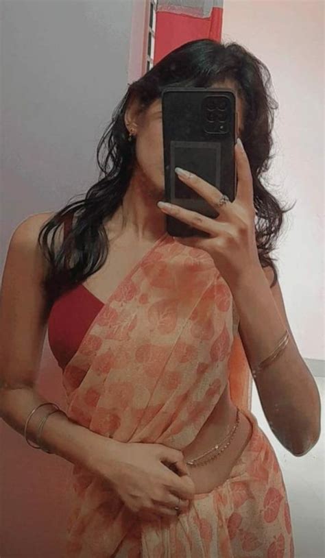 100 Top Instagram Pose Stylish Hidden Face In Saree For Girls Shoutoutly