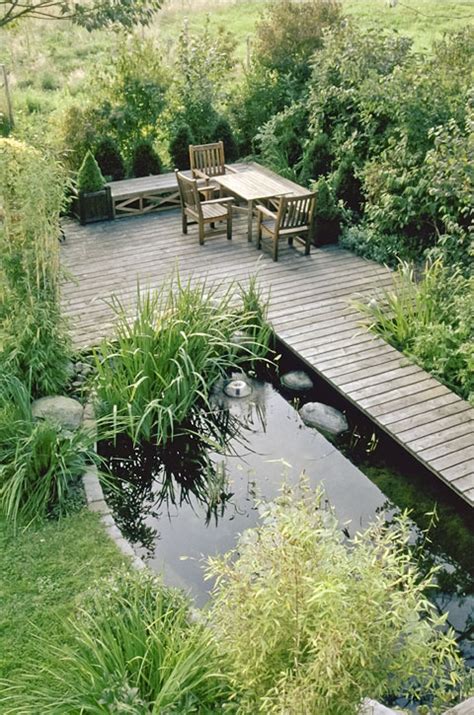 Dieser lässt sich nicht nur ideal in die gestaltung des gartens integrieren, der gartenteich schafft auch noch. Gartenblog zu Gartenplanung, Gartendesign und ...