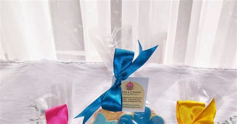 Además del 20 de julio celebrarse en varios paìses de america latina, también el 30 son muchas las ideas que podemos realizar para regalar el día del amigo, podemos regalar desde golosinas, manualidades creadas por nosotras. Dulces y Colores: Para el Día del Amigo
