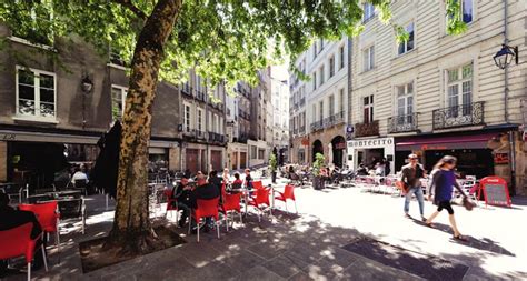 Trois suspects interpellés vendredi 25 juin, à 23 h 30, les policiers ont interpellé trois jeunes gens, en ville. Hôtel Nantes Centre Ville Pas Cher - Hôtel Saint Patrick ...
