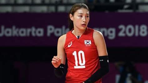 이재영(李在英, 1996년 10월 15일 ~ )은 대한민국의 전 여자 배구 선수이며, 인천 흥국생명 핑크스파이더스 소속이었다. 11년 만에 돌아온 김연경, 국내 배구팬에 복귀 인사