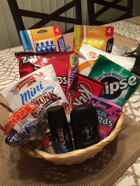 Whether you're their parent, aunt, uncle, sibling, or neighbor, we bring you the 41 top graduation gift ideas at every budget for him, her, or they/ them. 8th grade graduation gift for a boy | Diy christmas gifts ...