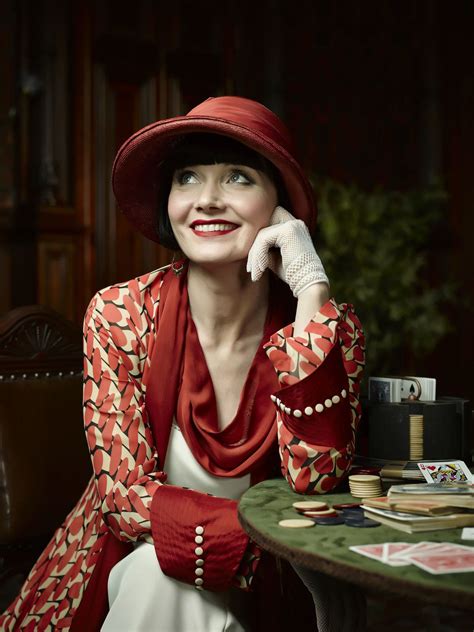 Essie Davis Goes For Gold At The Tv Week Logies Miss Fisher Fashion