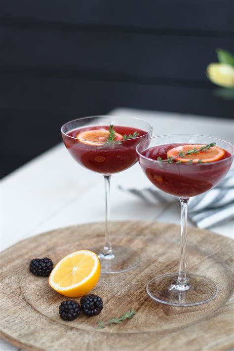 Here's how to make the tequila and campari cocktail. Blackberry Rosé Tequila Fizz | Recipe | Tequila fizz ...