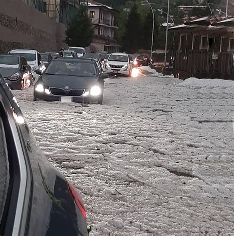 Jun 11, 2021 · preschiera, improvvisa grandinata con chicchi come albicocche. Eccezionale grandinata a Alzano e Nembro ...