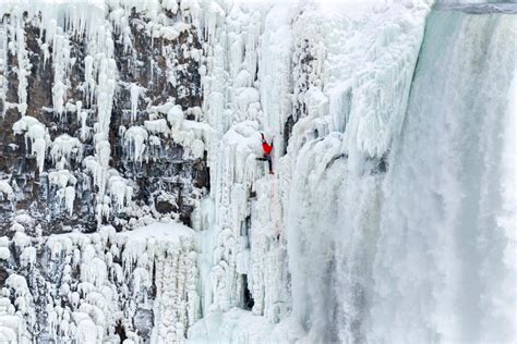 Adventurer Completes First Ever Climb Up Frozen Niagara Falls