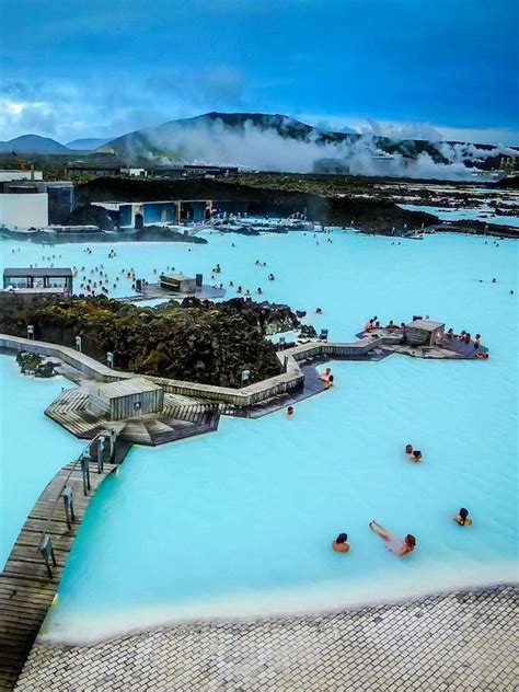 Top 10 Most Spectacular Swimming Pools Around The World