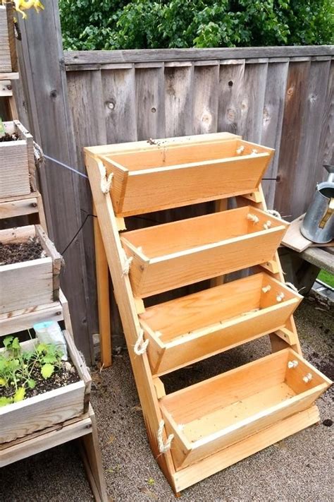 Tiered Cedar Planter Garden Boxes Diy Cedar Planter Box Diy Planter Box