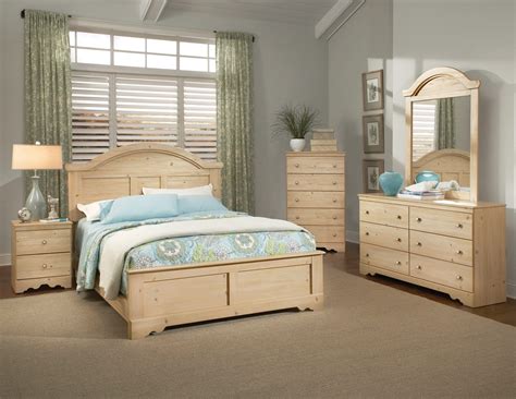 Pine Bedroom Sets Bedroom Decorating Ideas With Pine Furniture Master