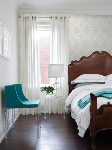 But don't worry, we've waded through them for you and selected our top bedroom decorating ideas for your next restyle… 20 Small Bedroom Decorating Ideas On A Budget