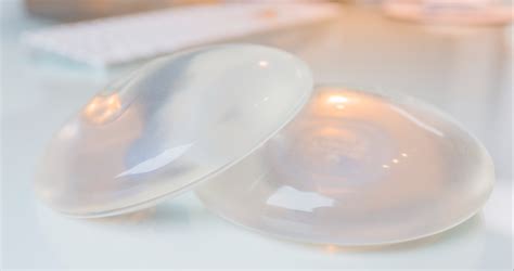 Moldy Breast Implants May Have Caused This Womans Depression And Joint