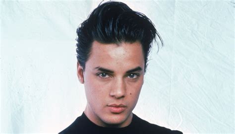 A cause of death is yet to be announced, but the news was confirmed by singer boy george on instagram. Ricordate il bellissimo cantante Nick Kamen? Oggi ha più ...