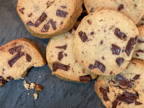 Alison Romans Salted Chocolate Chunk Shortbread Cookies The Buzz