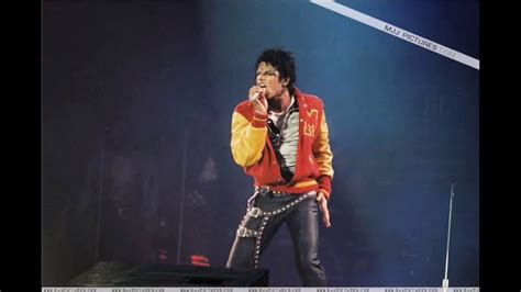 Michael Jackson Thriller studio versión YouTube