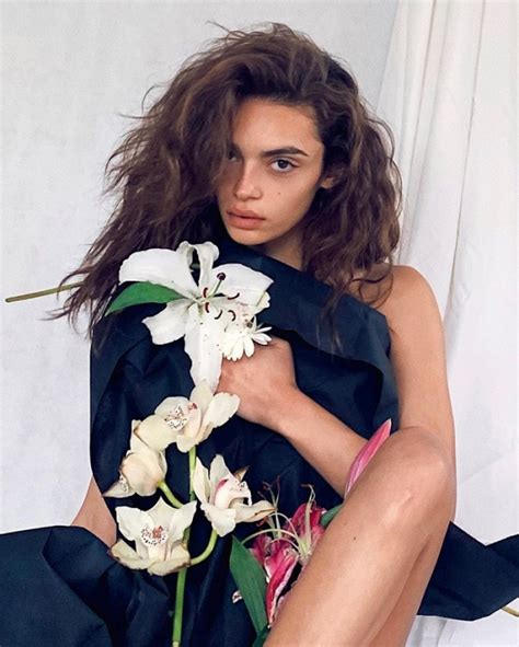 Victoria S Secret 1st Armenian Model Rubina Dyan Shares Photo During Quarantine