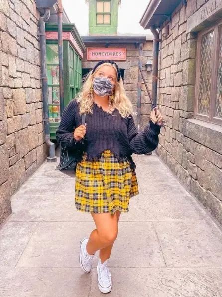 22 Of The Cutest Hufflepuff Inspired Outfits Love Sofie