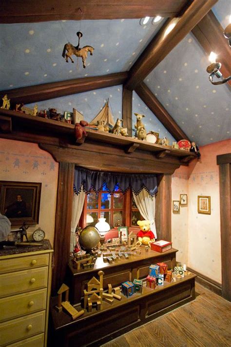 Christopher Robins Bedroom Winnie The Pooh Christopher Robin Pooh