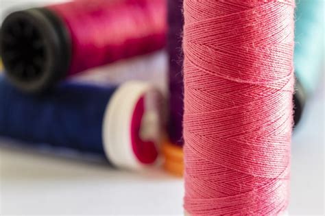 How To Choose Threads For Patchwork And Quilting
