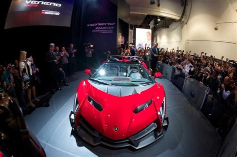 Automobiles Meet The Lamborghini Veneno Roadster At The Ces 2014 In