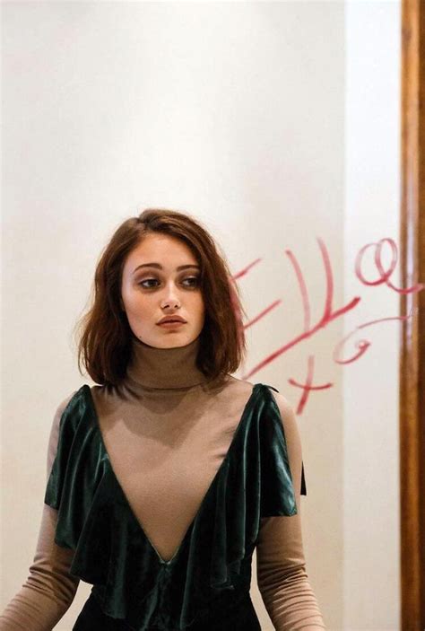 Ella Purnell Nude Sexy Collection תמונות סצנות וידאו סלבריטי עירום