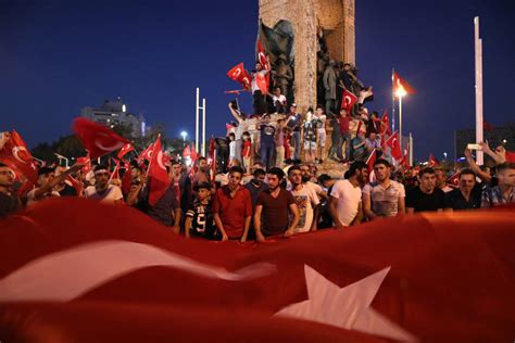 Turkish Crowds Rejoice Failed Coup Strengthens Turkey S President