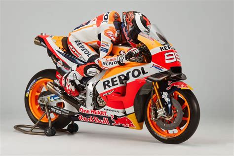 Marquez Lorenzo And Rc213v Exposed Honda Motogp Photo Shoot