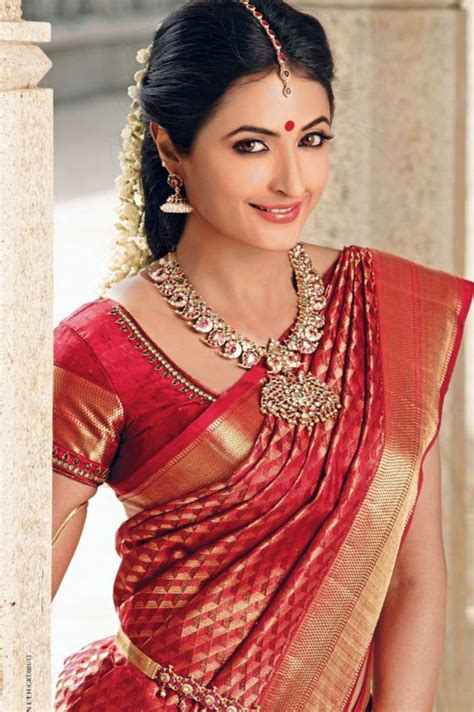 The Right Way To The Traditional Bridal Look South Indian Makeup Indian Bridal Makeup South