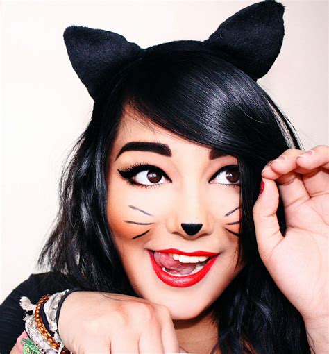 7 Halloween Cat Costume Ideas That Are Anything But Basic