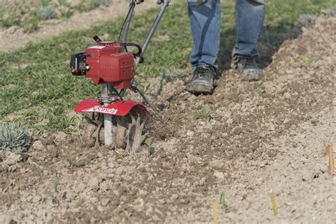 Comment Choisir Une Motobineuse Pour Travailler Son Jardin