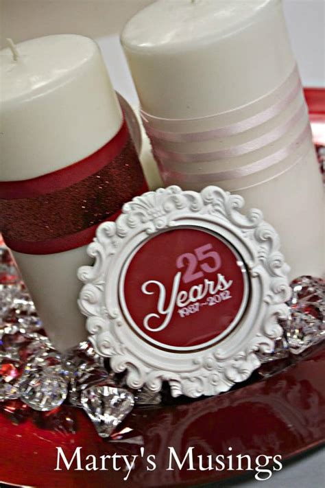 To make your 1st, 10th, 25th, or 50th wedding anniversary party a memorable event, here are some decorating ideas to commemorate the day and adhere to traditional anniversary themes. 25 Year Wedding Anniversary Party Decor Ideas